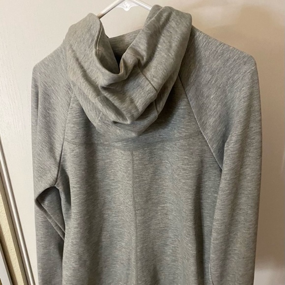 Nike sweater - Picture 3 of 3